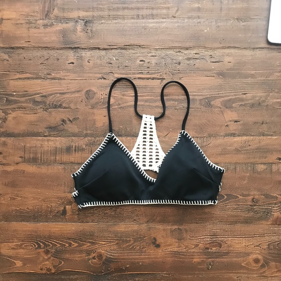 Victoria's Secret Crochet Bikini Top - Picture 2 of 4